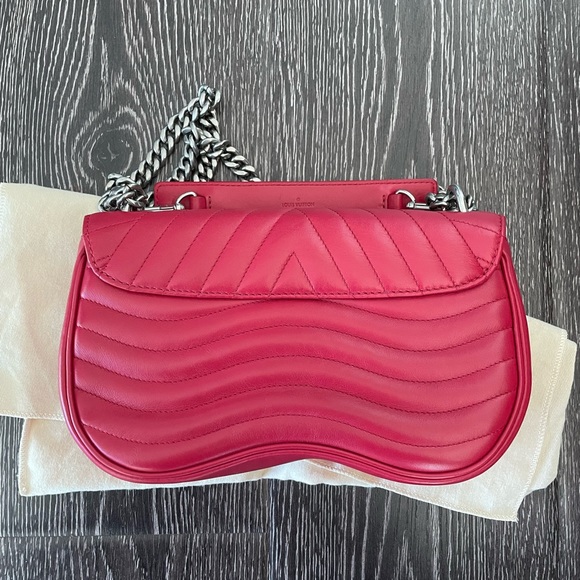 Louis Vuitton New Wave Chain Bag MM Red - Picture 4 of 13